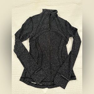 Lululemon jacket size 4